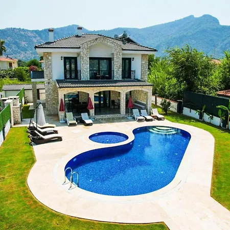 Remarkable Private 4-Bed Villa In Dalyan With Pool *