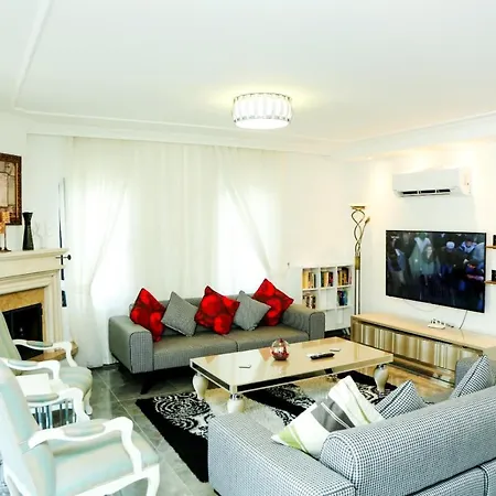 Remarkable Private 4-Bed Villa In Dalyan With Pool